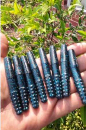 2.7" Ned Worms Black & Blue Color (8 pack)